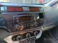 Usata Kia Rio 2012 Rosso Utilitaria