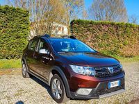 Usata Dacia Sandero Stepway 90 CV (66 kW) 2017 Marrone Berlina
