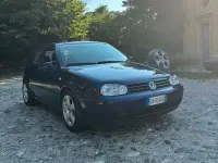 Usata VW Golf IV Highline 131 CV (96 kW) 2002 Bluazzurro Berlina