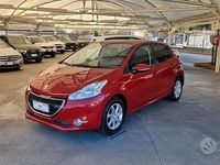 Usata Peugeot 208 Allure 68 CV (50 kW) 2014 Rosso Utilitaria
