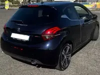 Usata Peugeot 208 GT-line 120 CV (88 kW) 2015 Blu Utilitaria