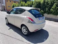 Usata Lancia Ypsilon Gold 95 CV (69 kW) 2016 Utilitaria