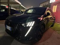 Usata Peugeot 208 GT-line 101 CV (74 kW) 2023 Nero Utilitaria