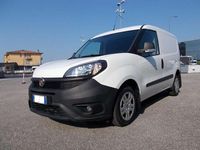 Usata Fiat Doblò Lounge 105 CV (77 kW) 2022 Bianco Monovolume