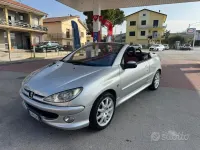 Usata Peugeot 206 CC 109 CV (80 kW) 2003 Grigio Cabrio