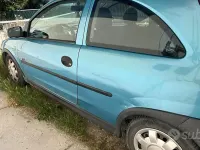 Usata Opel Corsa 75 CV (55 kW) 2001 Bluazzurro Utilitaria