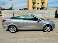 Usata Opel Astra Cabriolet Cosmo 150 CV (110 kW) 2007 Grigio Cabrio