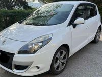 Usata Renault Scénic III 110 CV (80 kW) 2010 Bianco Monovolume