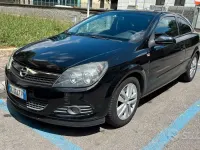 Usata Opel Astra GTC 125 CV (91 kW) 2008 Nero Coupé
