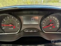 Usata Peugeot 208 Allure 81 CV (59 kW) 2014 Bianco Utilitaria