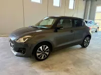 Usata Suzuki Swift 111 CV (81 kW) 2019 Grigio londra/tetto nero Utilitaria