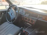Usata Mercedes 190 122 CV (89 kW) 1987 Berlina