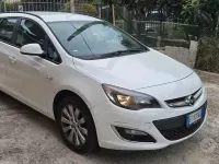 Usata Opel Astra Cosmo 110 CV (80 kW) 2013 Bianco Station wagon