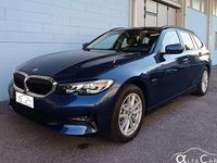 Usata BMW 330e Advantage 184 CV (135 kW) 2022 Blu Station wagon