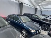 Usata Mercedes B220 190 CV (139 kW) 2019 Blu/azzurro Monovolume