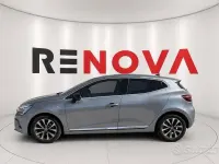 Usata Renault Clio V Techno 101 CV (74 kW) 2023 Grigio Berlina