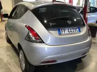 Usata Lancia Ypsilon 69 CV (50 kW) 2016 Grigio Utilitaria