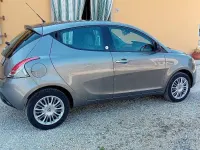 Usata Lancia Ypsilon 69 CV (50 kW) 2013 Grigio Utilitaria