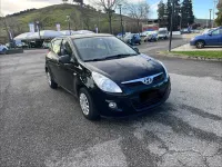 Usata Hyundai i20 Comfort 90 CV (66 kW) 2013 Nero Utilitaria
