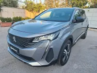 Usata Peugeot 5008 Allure 131 CV (96 kW) 2023 Grigio SUV