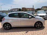 Usata Peugeot 208 Allure 68 CV (50 kW) 2015 Grigio Utilitaria