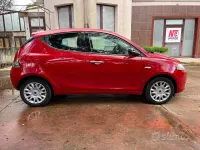 Usata Lancia Ypsilon 69 CV (50 kW) 2015 Rosso Utilitaria