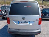 Usata VW Caddy 110 CV (80 kW) 2016 Grigio Monovolume