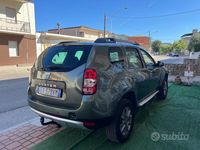 Usata Dacia Duster 110 CV (80 kW) 2015 Verde SUV