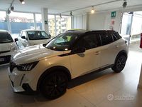 Usata Peugeot 2008 GT 131 CV (96 kW) 2021 Bianco SUV