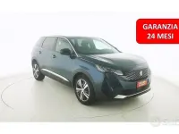 Usata Peugeot 5008 Allure 131 CV (96 kW) 2022 Blu metallizzato SUV