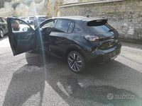 Usata Peugeot 208 GT-line 102 CV (75 kW) 2023 Nero Utilitaria