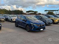 Usata Renault Clio V Techno 90 CV (66 kW) 2024 Blu Berlina