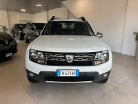 Usata Dacia Duster Lauréate 109 CV (80 kW) 2018 Bianco SUV