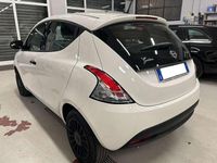 Usata Lancia Ypsilon S 69 CV (50 kW) 2019 Bianco Utilitaria
