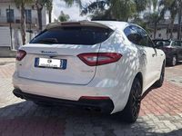 Usata Maserati Levante 275 CV (202 kW) 2019 Bianco SUV