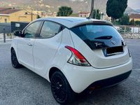 Usata Lancia Ypsilon 69 CV (50 kW) 2023 Bianco Utilitaria