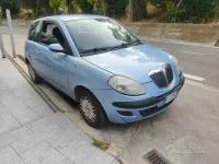 Usata Lancia Ypsilon 69 CV (50 kW) 2004 Blu Utilitaria