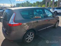 Usata Renault Scénic III Bose Edition 110 CV (80 kW) 2012 Marrone Monovolume
