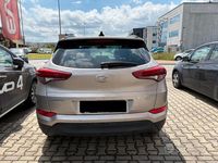 Usata Hyundai Tucson Edition 115 CV (84 kW) 2018 Grigio SUV