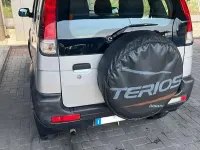 Usata Daihatsu Terios 86 CV (63 kW) 2002 Argento SUV