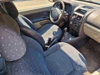 Usata Renault Clio II Authentique 65 CV (47 kW) 2001 Blu Utilitaria