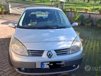 Usata Renault Scénic Exception 106 CV (77 kW) 2005 Monovolume