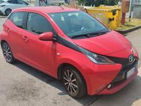 Usata Toyota Aygo 69 CV (50 kW) 2016 Rosso Utilitaria
