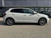 Usata VW Polo R-line 95 CV (69 kW) 2024 Grigio Utilitaria