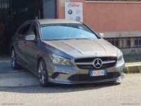 Usado Mercedes CLA200 136 CV (100 kW) 2019 Gris Familiar