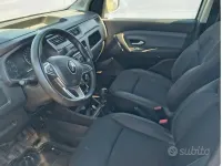 Usado Renault Express 75 CV (55 kW) 2021 Blanco Monovolumen