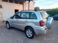 Usata Toyota RAV4 2004 Grigio SUV