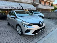Usata Renault Clio V Techno 101 CV (74 kW) 2022 Bianco Berlina