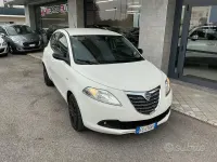 Usata Lancia Ypsilon 69 CV (50 kW) 2013 Bianco Utilitaria