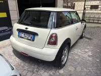 Usata Mini ONE 75 CV (55 kW) 2010 Beige Utilitaria